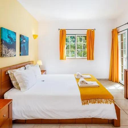 Falesia By The Portuguese Butler 빌라 올류스 데 아구아