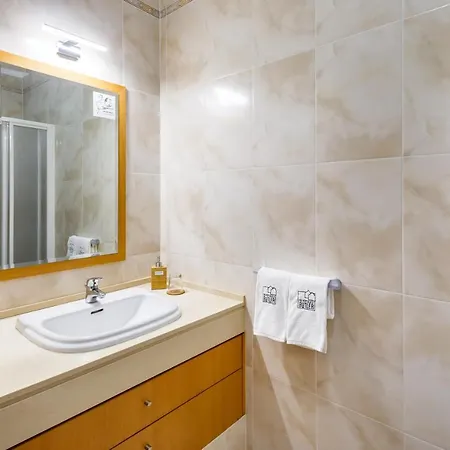 Falésia By The Portuguese Butler Olhos de Agua (Albufeira)